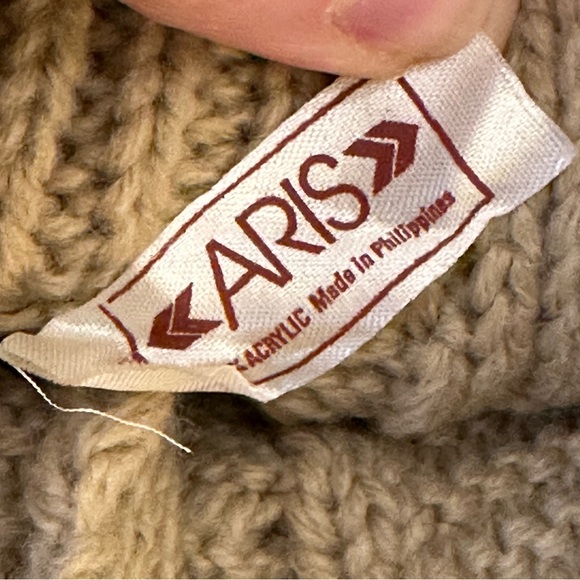 🌟HP🌟VTG 1980s NWT Aris Cable Capers Chunky Tan Acrylic Beanie OSFM - Picture 11 of 11